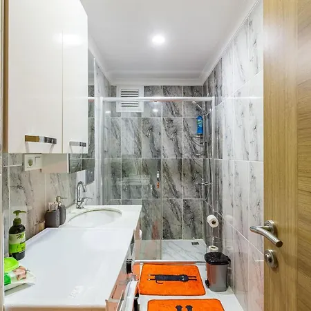 Modern Flat Near Public Transportation In Maltepe Κωνσταντινούπολη